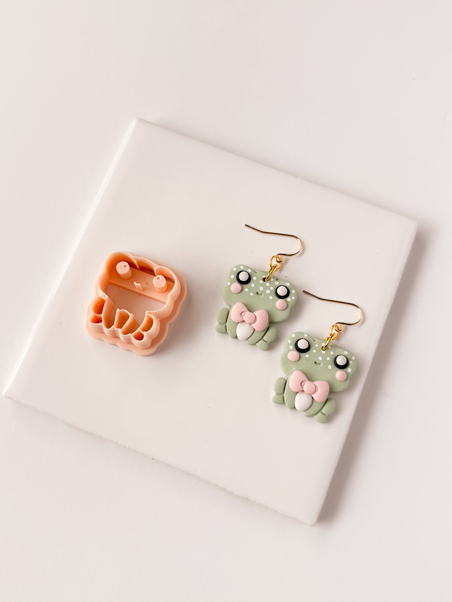 Spring Cute Embossed Frog Clay Cutter | Spring Frog Polymer Clay Cutter for DIY Nature Earrings Animal Jewelry and Handmade Amphibian-Themed Accessories
