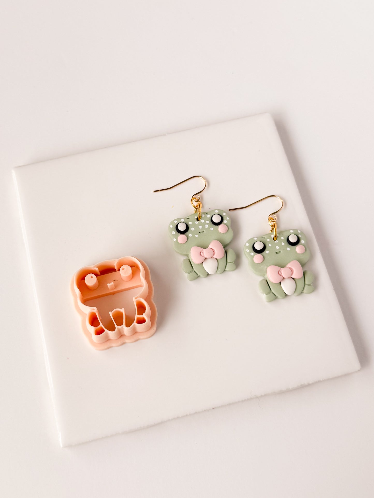 Spring Cute Embossed Frog Clay Cutter | Spring Frog Polymer Clay Cutter for DIY Nature Earrings Animal Jewelry and Handmade Amphibian-Themed Accessories