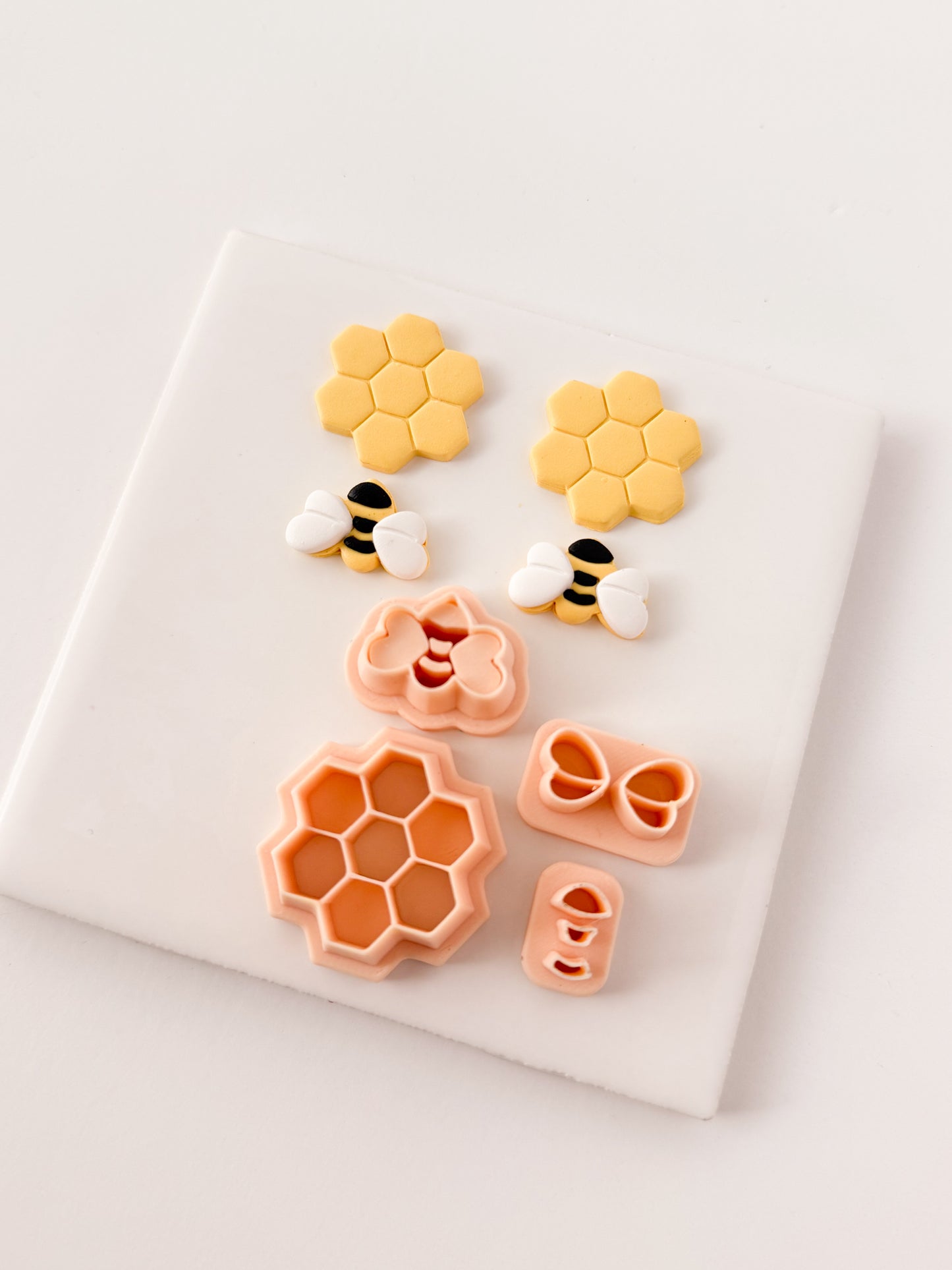 Honeybee with Honeycomb Clay Cutter | Honeybee Polymer Clay Cutter for DIY Nature Earrings Bee-Themed Jewelry and Handmade Pollinator Accessories