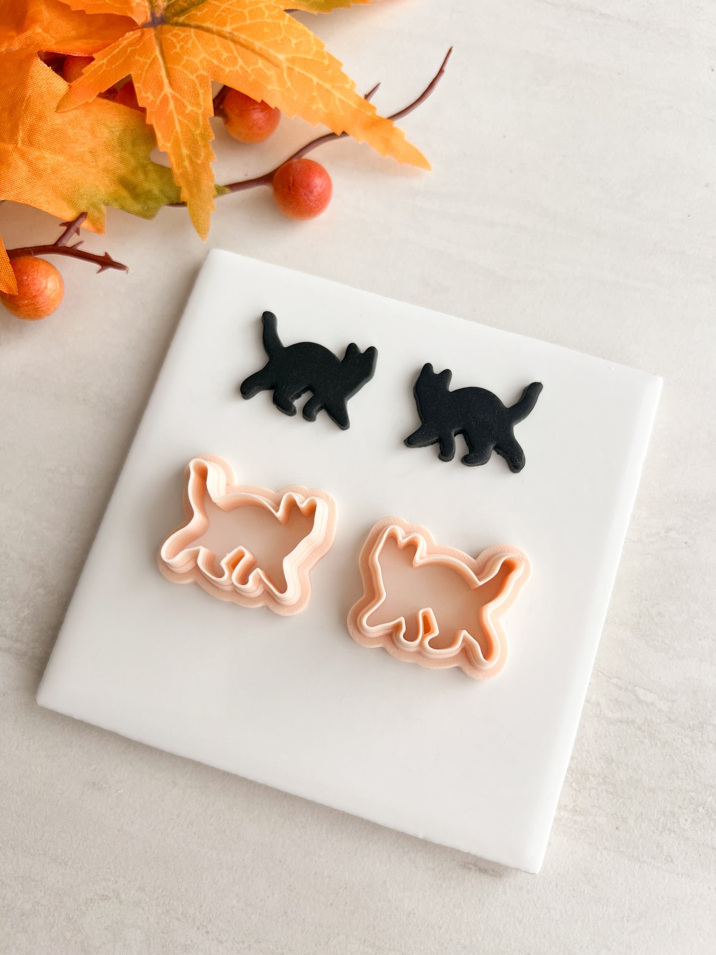 Cat Mirror No. 2 Clay Cutter | Cat Mirror No. 2 Polymer Clay Cutter for DIY Reflective Earrings Cat-Themed Jewelry and Handmade Elegant Accessories