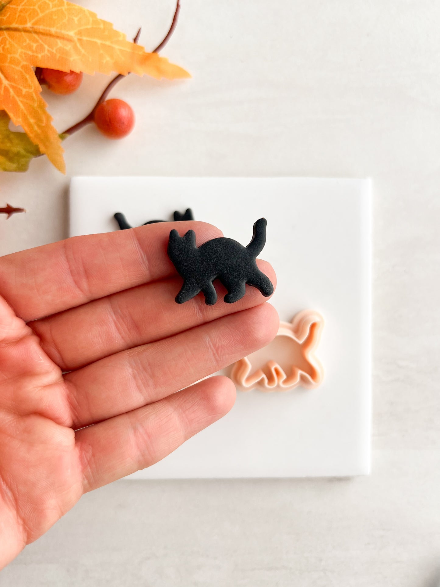 Cat Mirror No. 2 Clay Cutter | Cat Mirror No. 2 Polymer Clay Cutter for DIY Reflective Earrings Cat-Themed Jewelry and Handmade Elegant Accessories