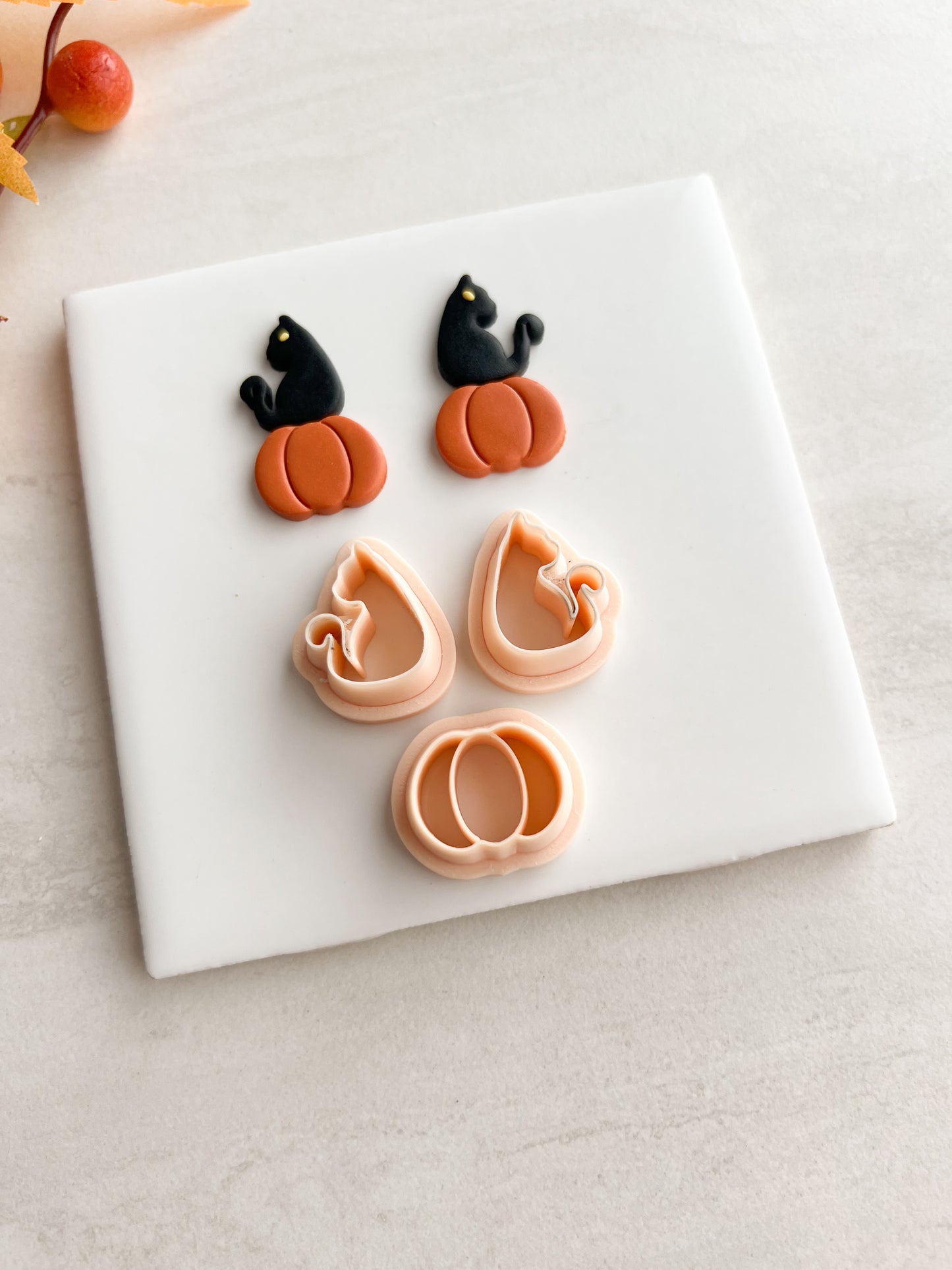 Pumpkin Cat Clay Cutter | Pumpkin Cat Polymer Clay Cutter for DIY Halloween Earrings Black Cat Jewelry and Handmade Spooky Accessories