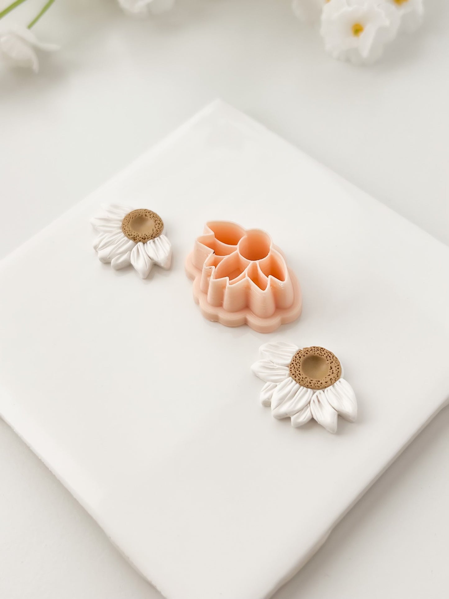 Half Daisy Clay Cutter | Half Daisy Polymer Clay Cutter for DIY Floral Earrings Nature-Themed Jewelry and Handmade Cute Accessories