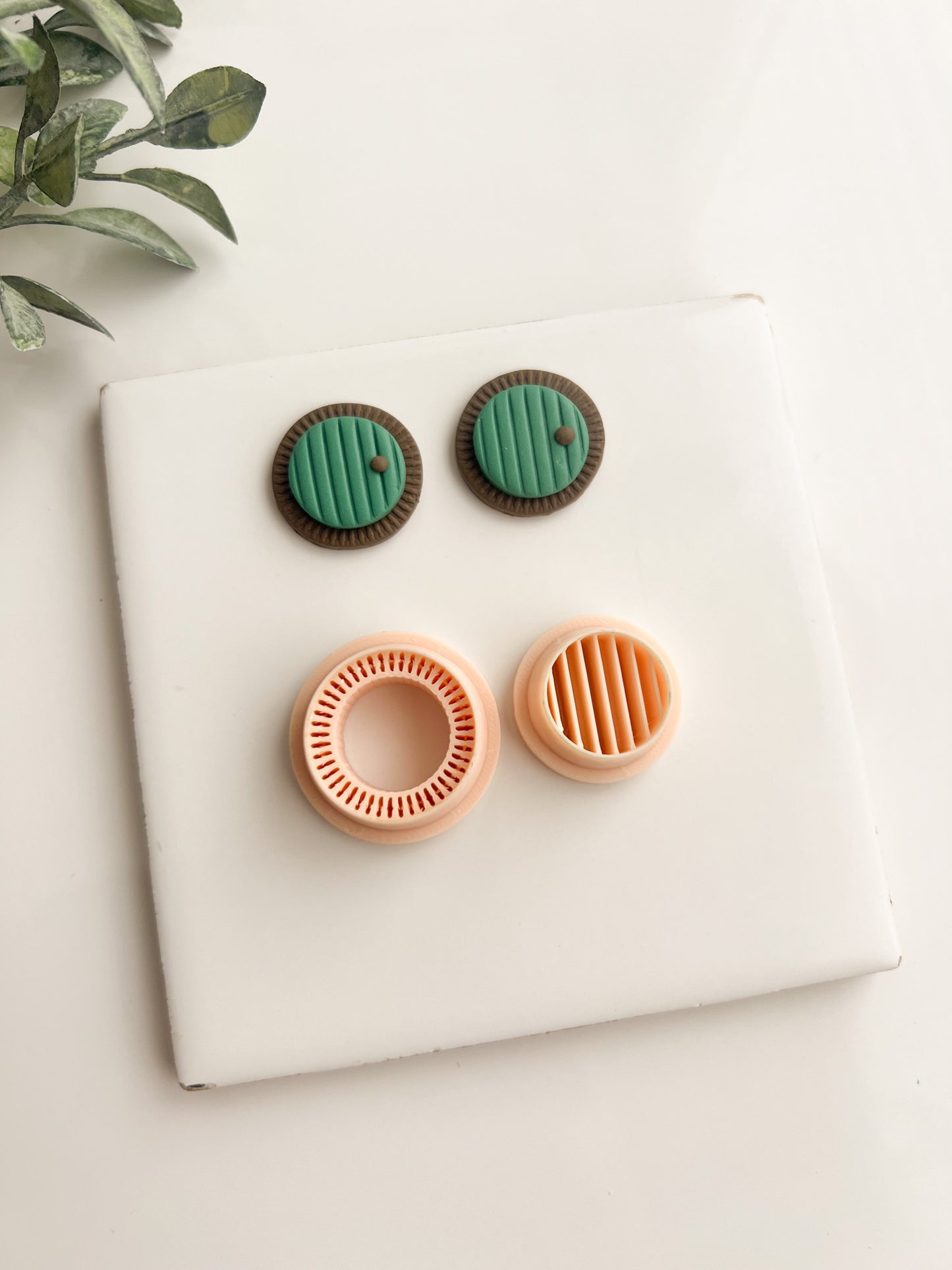Hobbit Hole Clay Cutter | Hobbit Hole Polymer Clay Cutter for Fantasy-Themed Earrings DIY Jewelry and Lord of the Rings Inspired Crafts