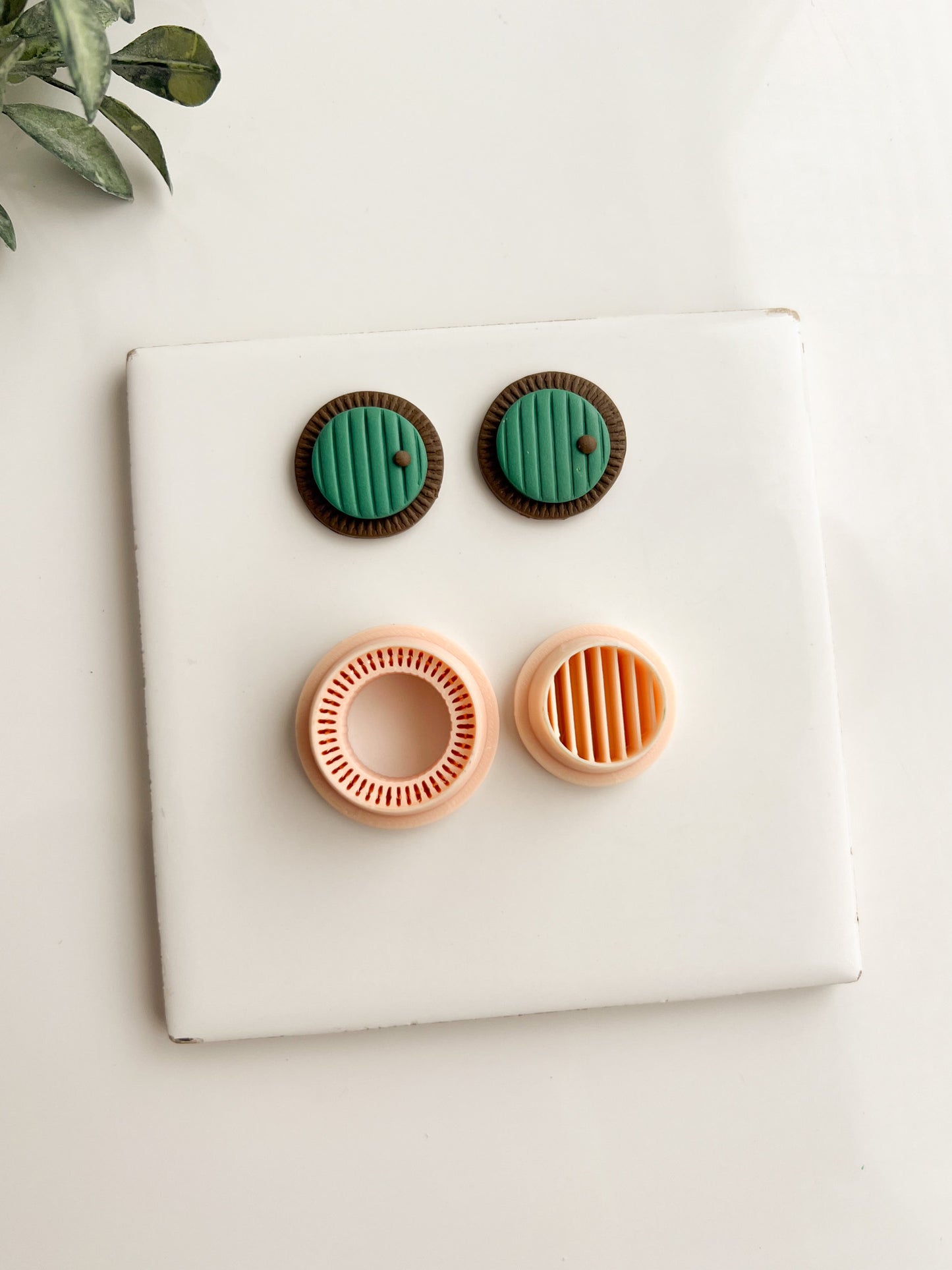 Hobbit Hole Clay Cutter | Hobbit Hole Polymer Clay Cutter for Fantasy-Themed Earrings DIY Jewelry and Lord of the Rings Inspired Crafts