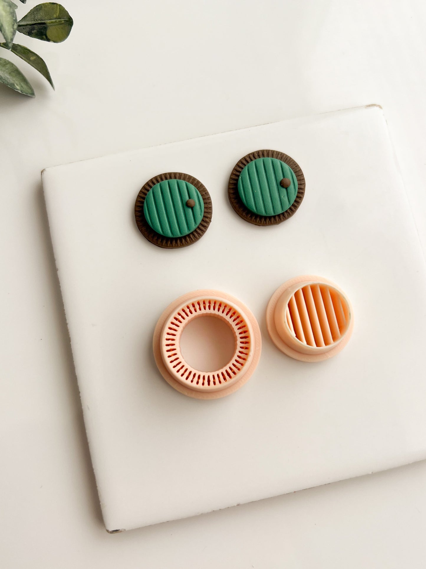 Hobbit Hole Clay Cutter | Hobbit Hole Polymer Clay Cutter for Fantasy-Themed Earrings DIY Jewelry and Lord of the Rings Inspired Crafts