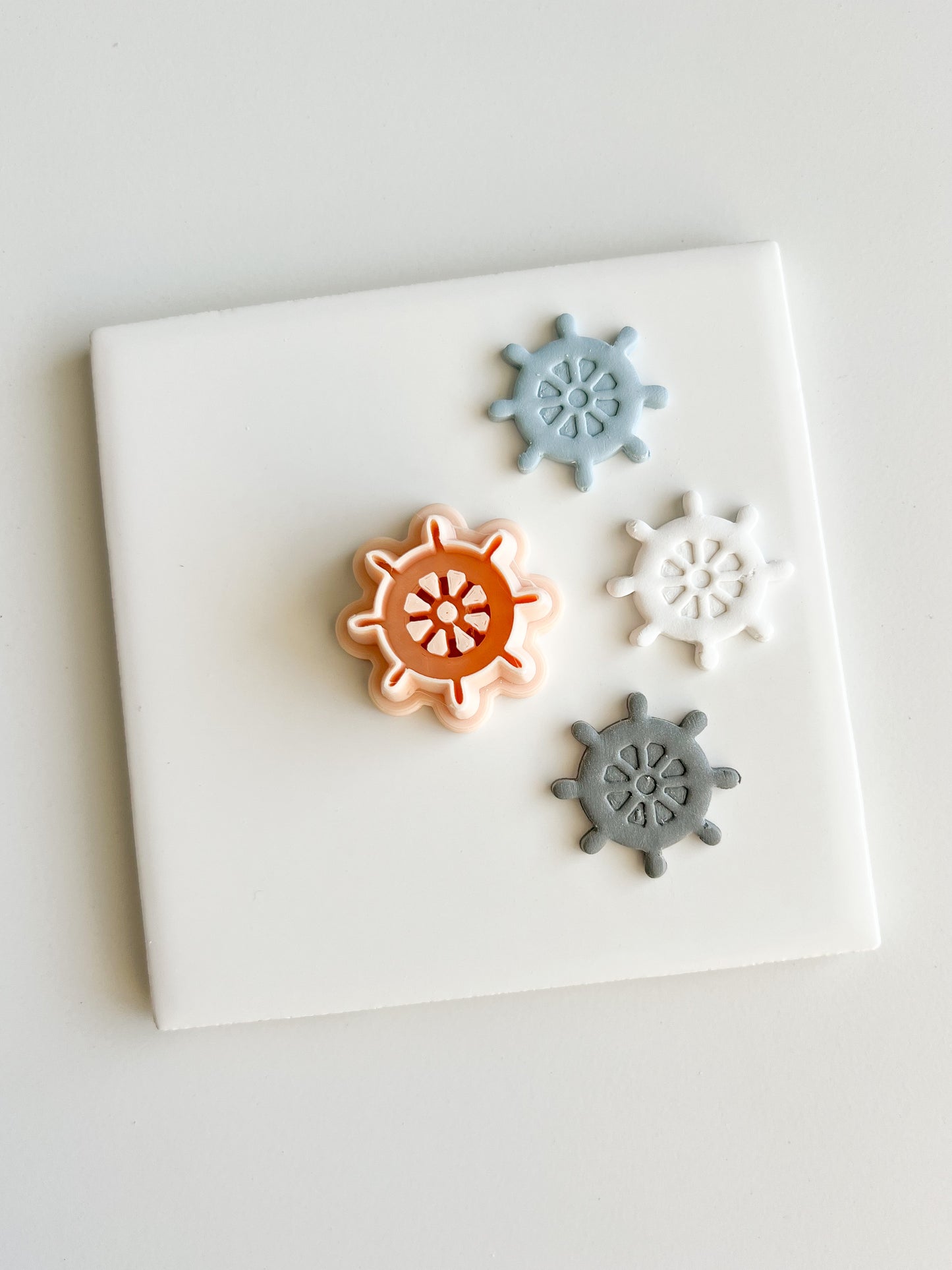 Shipwheel Clay Cutter | Shipwheel Polymer Clay Cutter for DIY Nautical Earrings Ocean-Themed Jewelry and Handmade Sailing Accessories